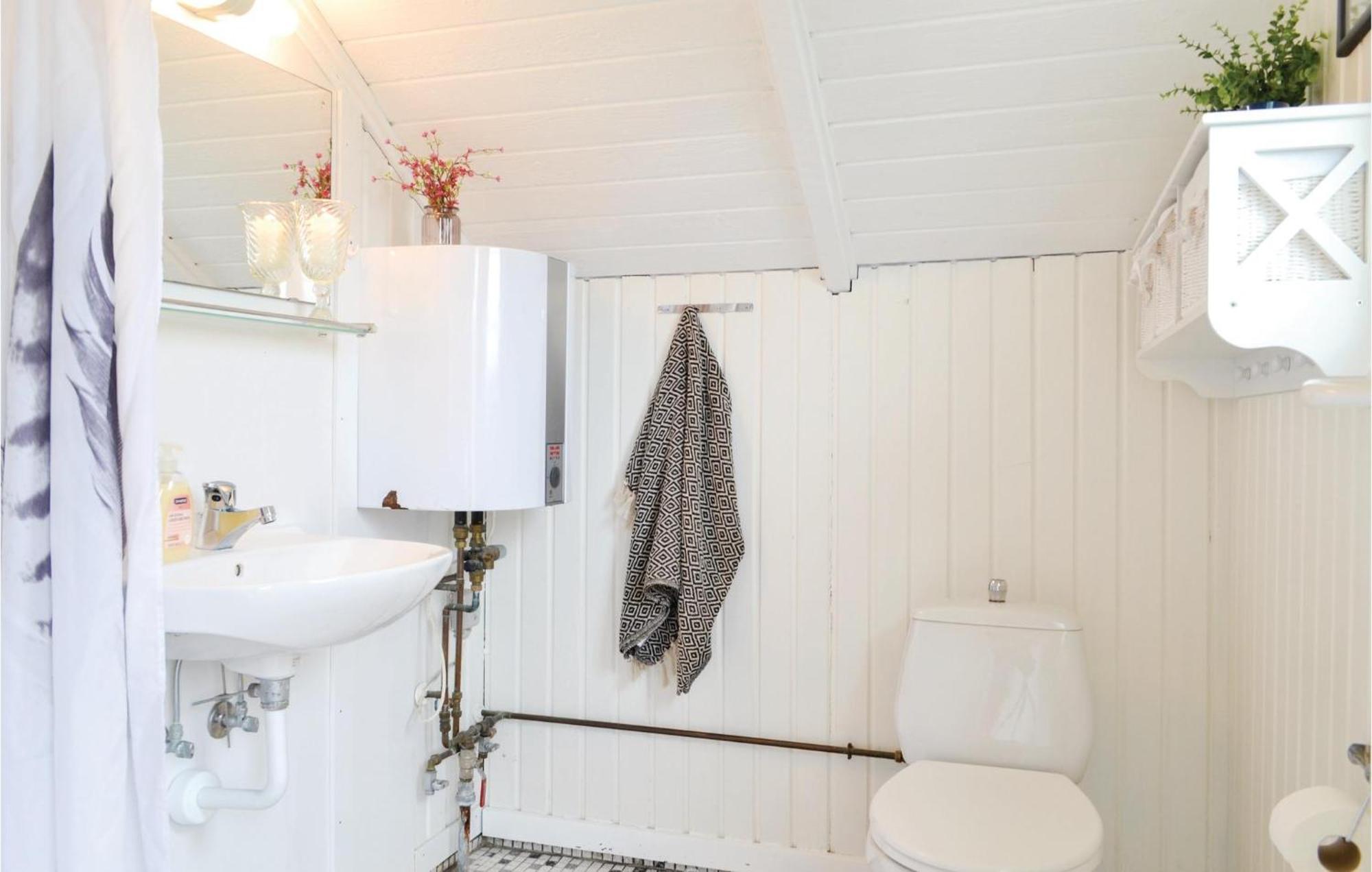 2 Bedroom Beautiful Home In Hvide Sande Bjerregård Exterior foto